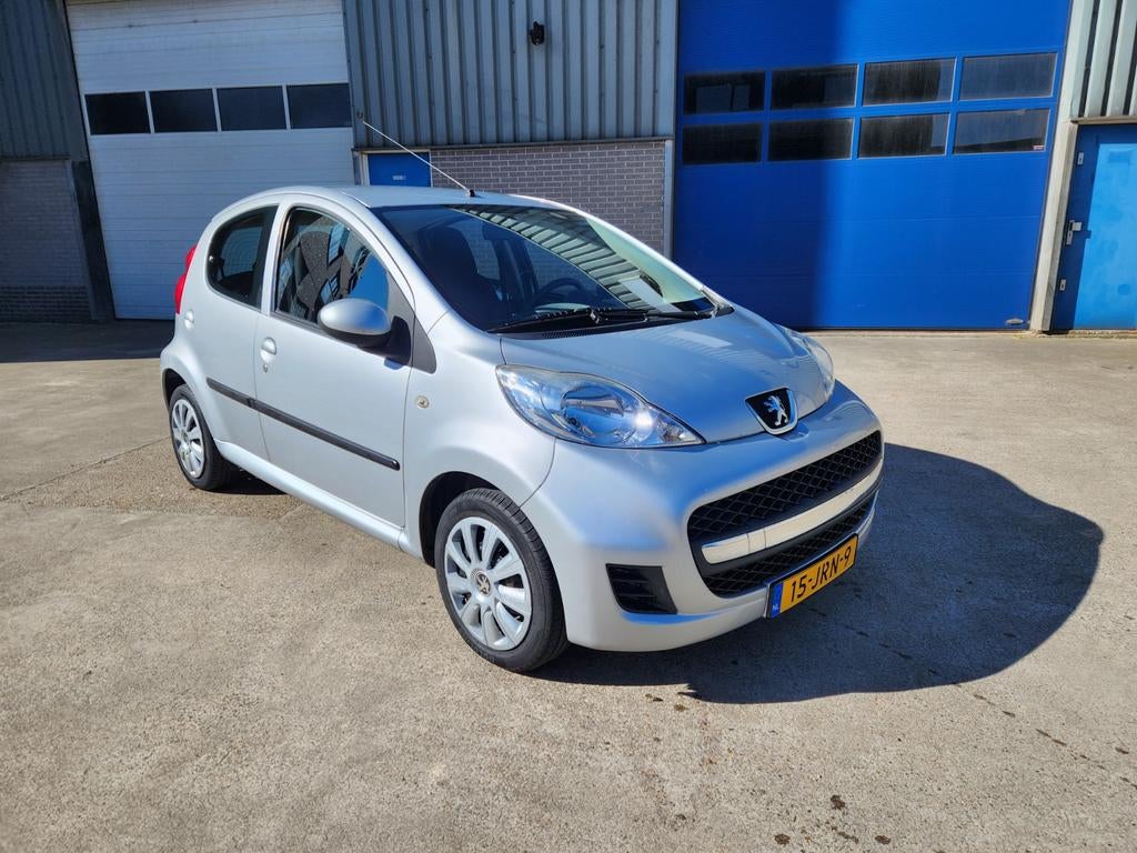 Peugeot 107 1.0 12V 5DR 2009 Grijs, Auto's, Peugeot, Bedrijf, ABS, Airbags, Airconditioning, Centrale vergrendeling, Elektrische ramen