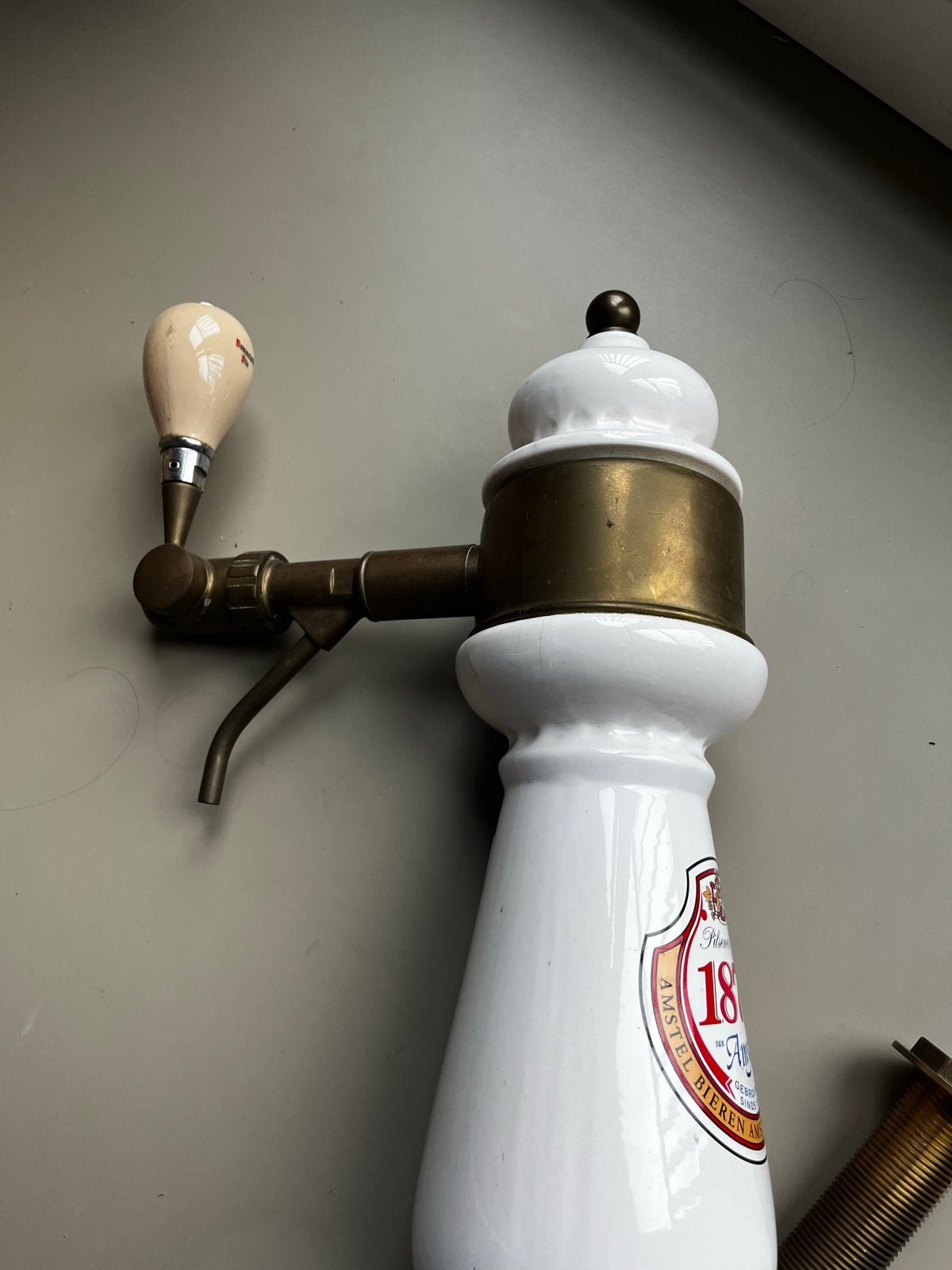 Vintage Amstel Bier Tapkraan - Porselein en Messing, Verzamelen, Ophalen, Gebruikt, Glas of Glazen, Amstel