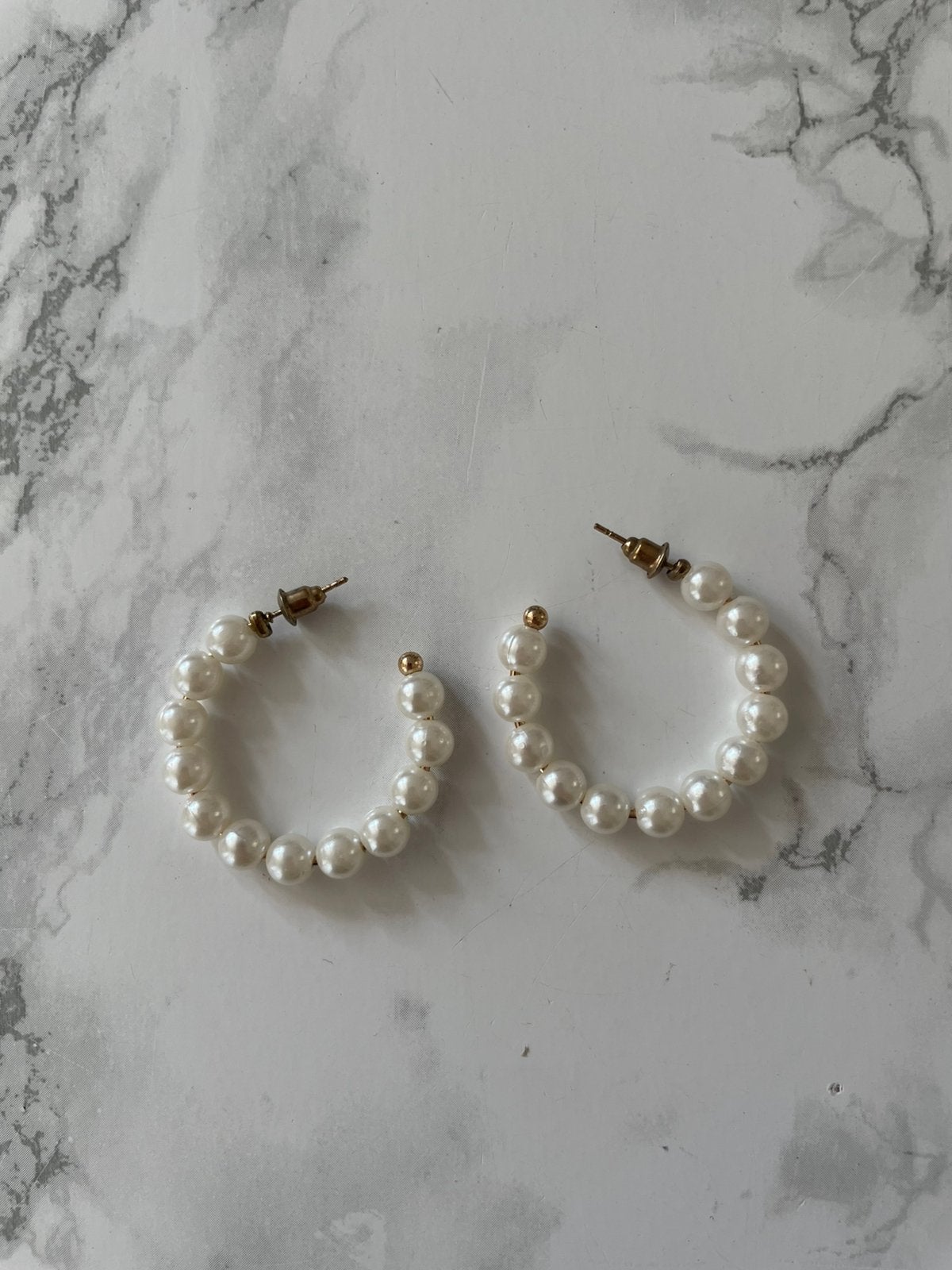Oorbellen met parels in goede staat, Sieraden, Tassen en Uiterlijk, Oorbellen, Ophalen of Verzenden, Zo goed als nieuw, Overige materialen