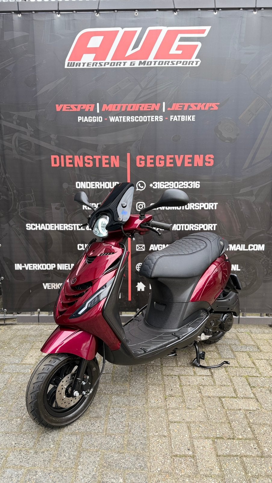 NIEUWSTAAT Dark Candy red Piaggio Zip BROM GRATIS BEDORGD‼️, Fietsen en Brommers, Scooters | Piaggio, Maximaal 45 km/u, Zip, Ophalen of Verzenden
