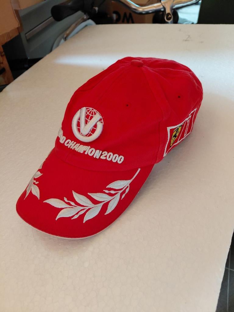 Michael Schumacher petje F1 World Champion 2000, Verzamelen, Automerken, Motoren en Formule 1, Ophalen of Verzenden
