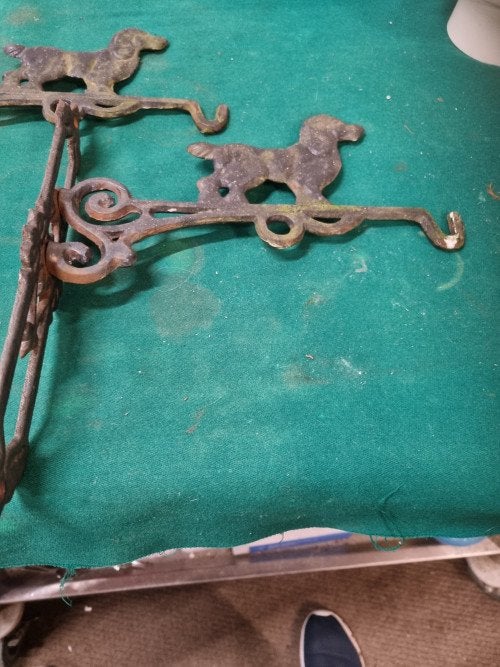 muurhaak hanger met hond twee stuks, Huis en Inrichting, Woonaccessoires | Wanddecoraties, Ophalen of Verzenden, 'T Olde Gre-j