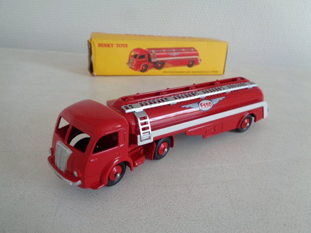 Dinky Toy Esso tankwagen., Ophalen of Verzenden