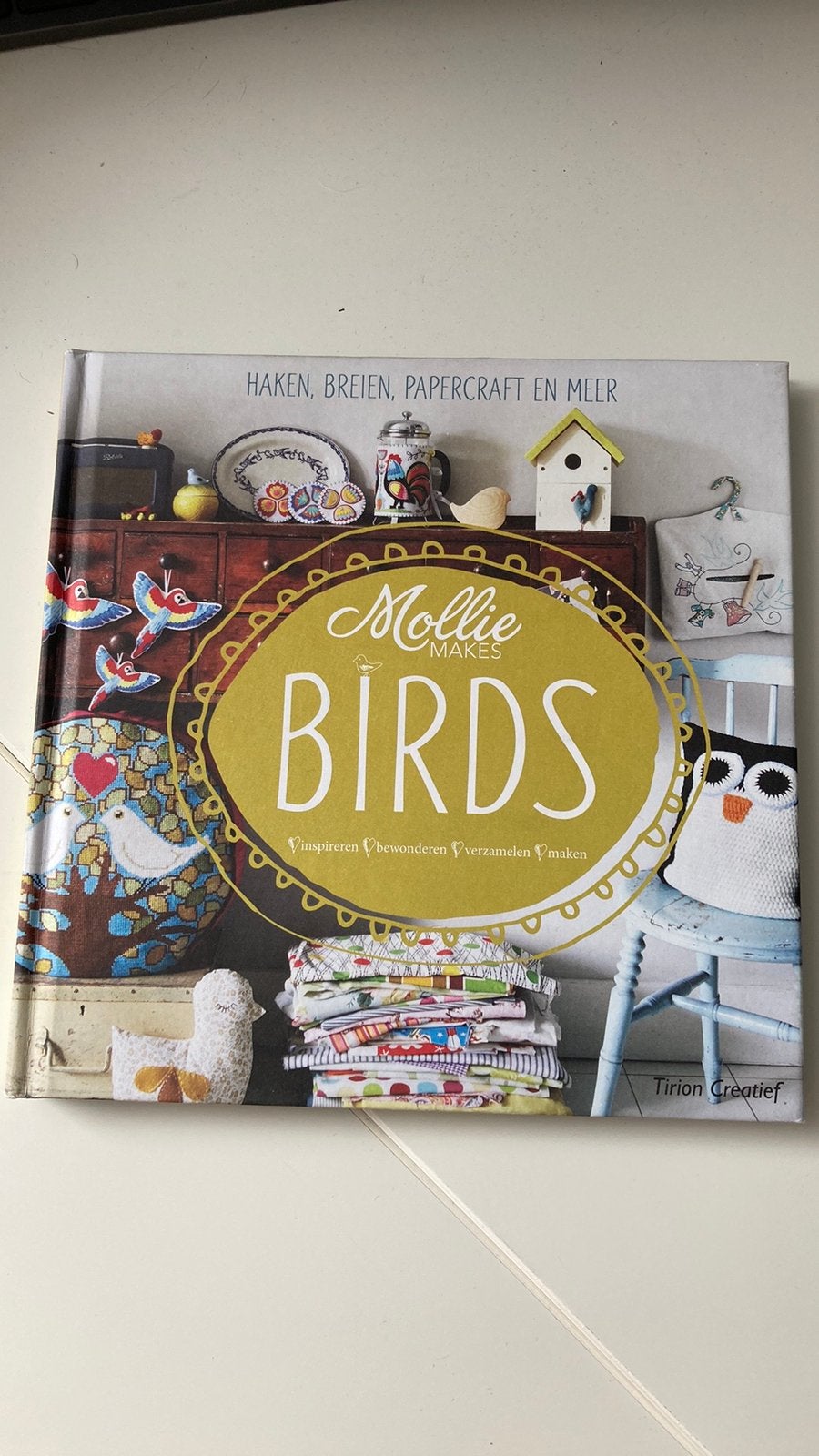 Mollie Makes Birds - creatief hobby boek, Ophalen of Verzenden, Nieuw, Borduren en Naaien