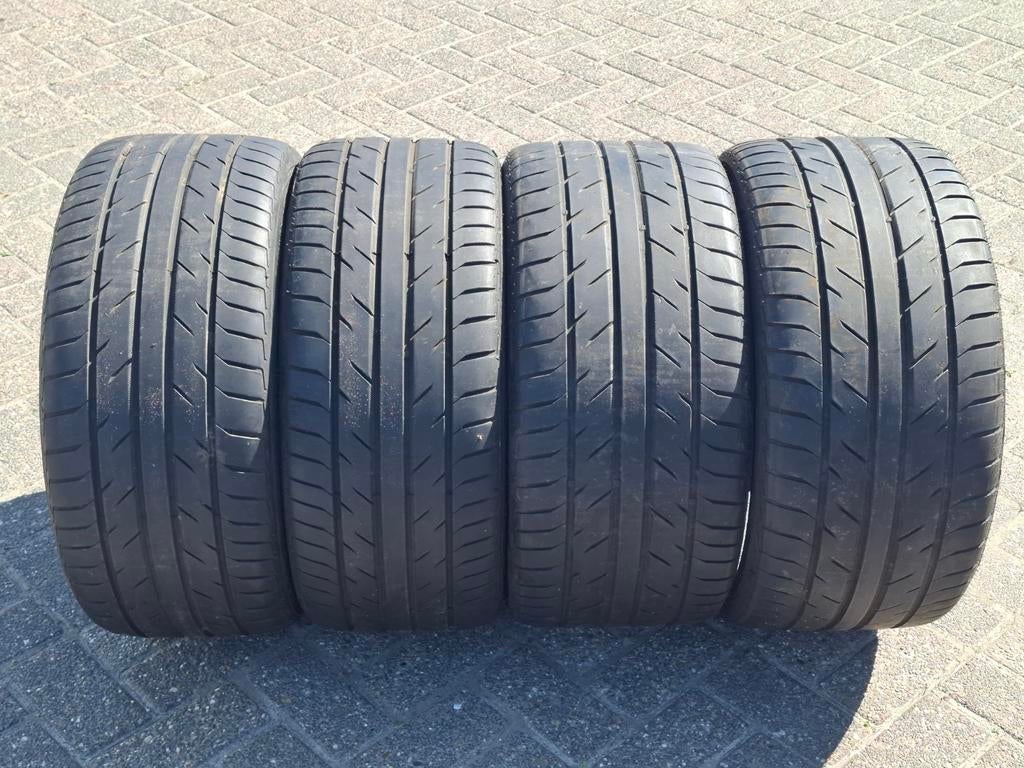 19 inch zomerbanden 2 banden 245 35 19 en 2 banden 275 30 19, 19 inch, Ophalen of Verzenden, Band(en), Personenwagen