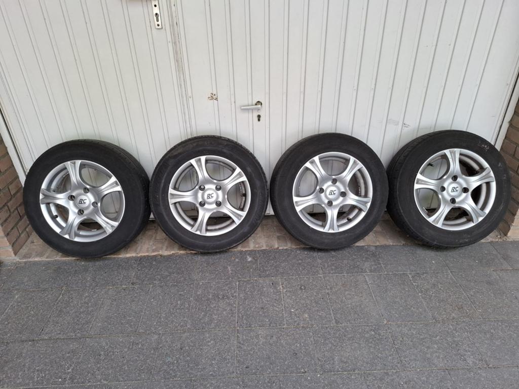 Velgen met band afkomstig van Peugeot 206, Ophalen, Gebruikt