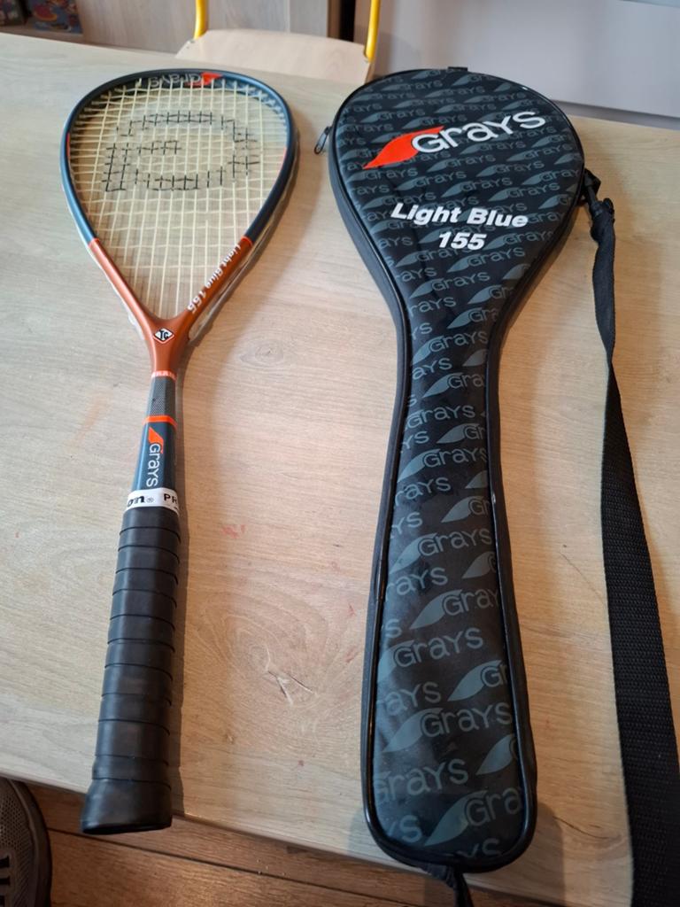 Grays Light Blue 155 Squash Racket met hoes, Sport en Fitness, Squash, Info@grays-hockey.com, Met hoes, Ophalen of Verzenden, Grays International, Station Road, Robertsbridge, East Sussex, TN32 5DG, UK