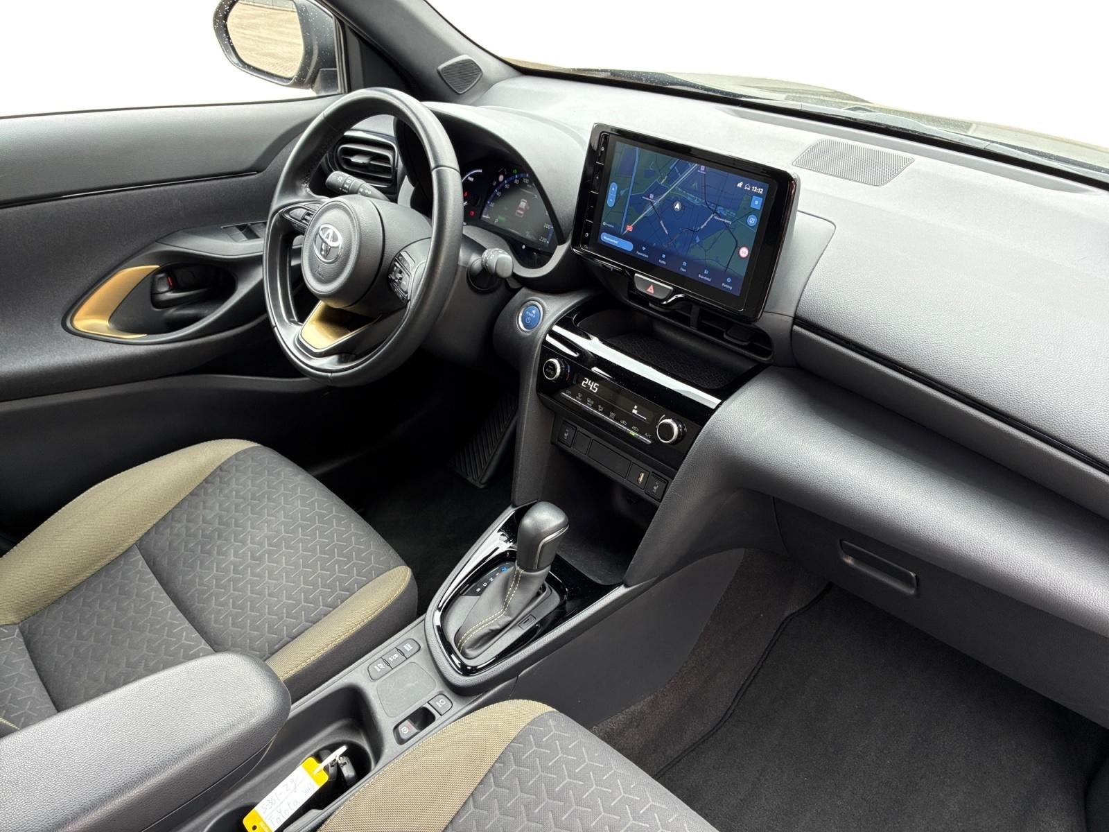 Toyota Yaris Cross 1.5 Hybrid Explore TREKHAAK | LM VELGEN |, Stof, Gebruikt, 116 pk, 49 €/maand