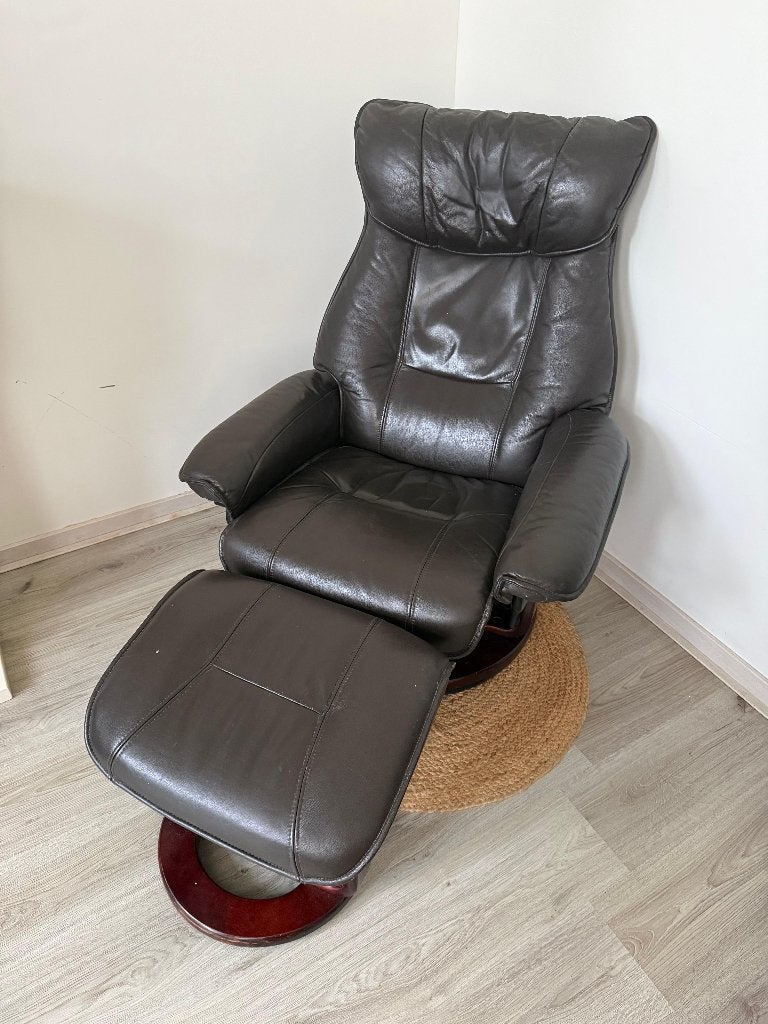 Leren fauteuil met voetenbank - Therapiestoel, Ophalen, Gebruikt, 75 tot 100 cm, 50 tot 75 cm