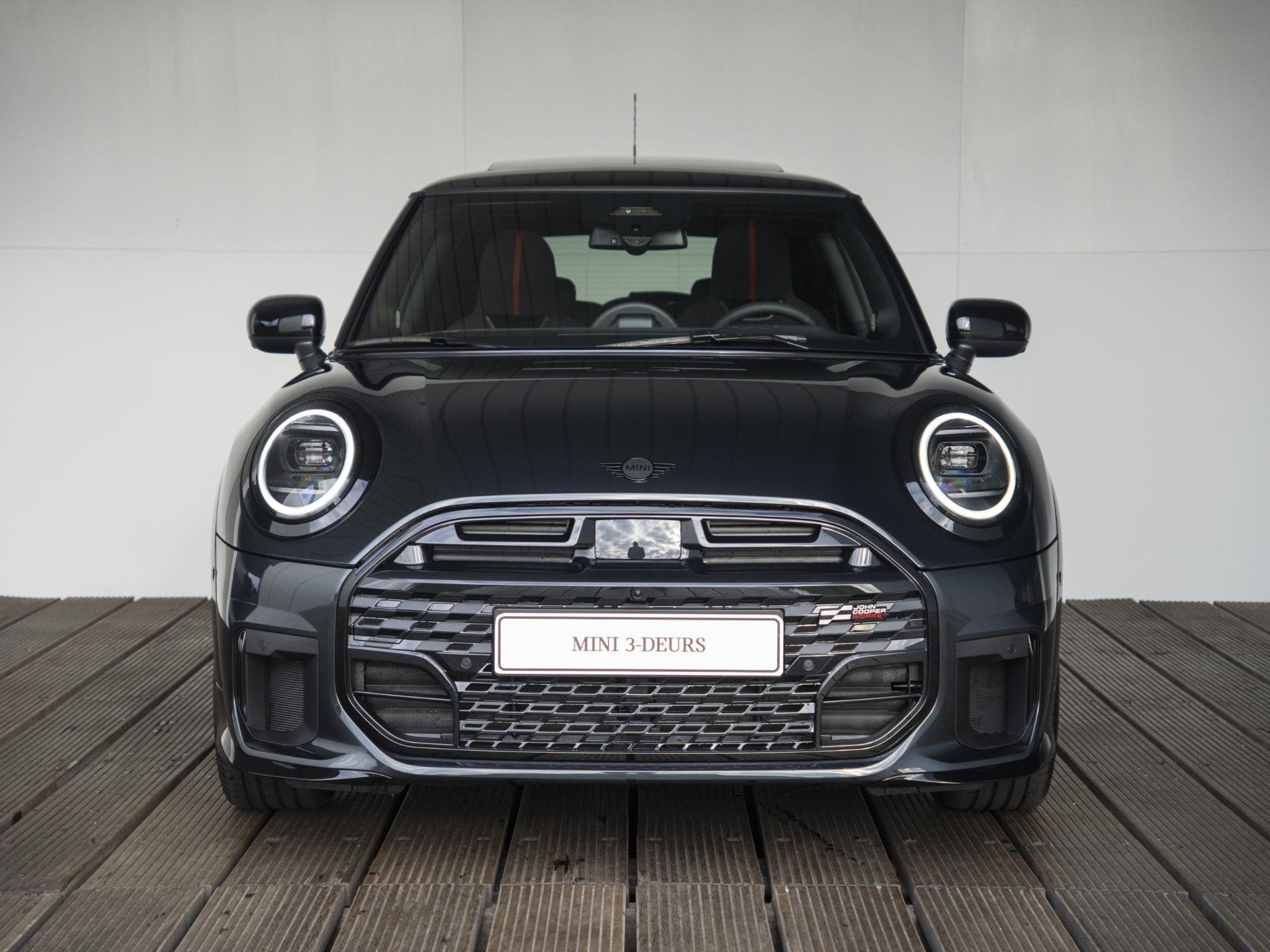 MINI Cooper S John Cooper Works Trim | XL Pakket, Stuurwielverwarming, 4 cilinders, Leder en Stof, Bedrijf