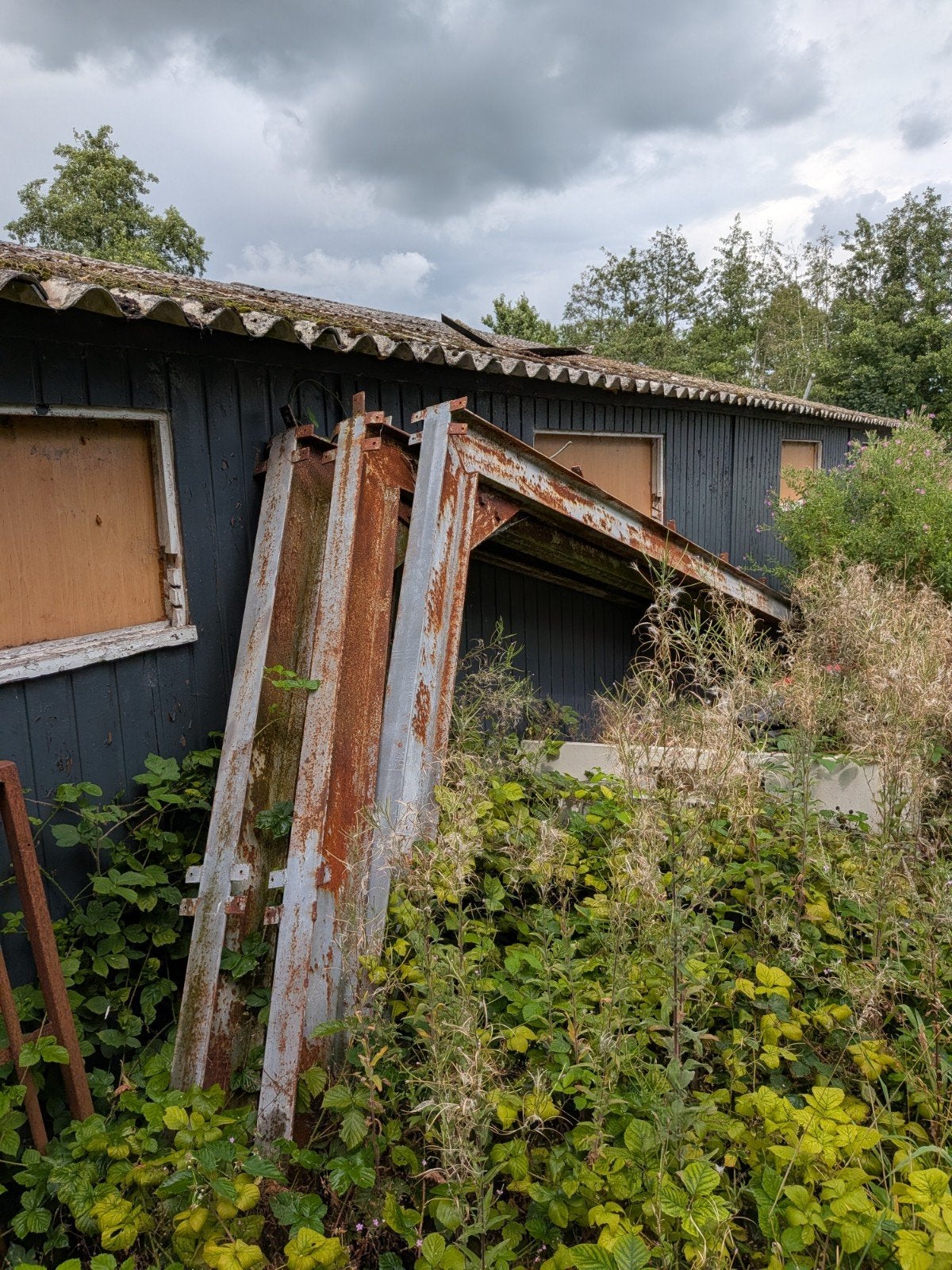 Oude metalen constructiedelen - roestig ijzer, Ophalen of Verzenden, Gebruikt, IJzer