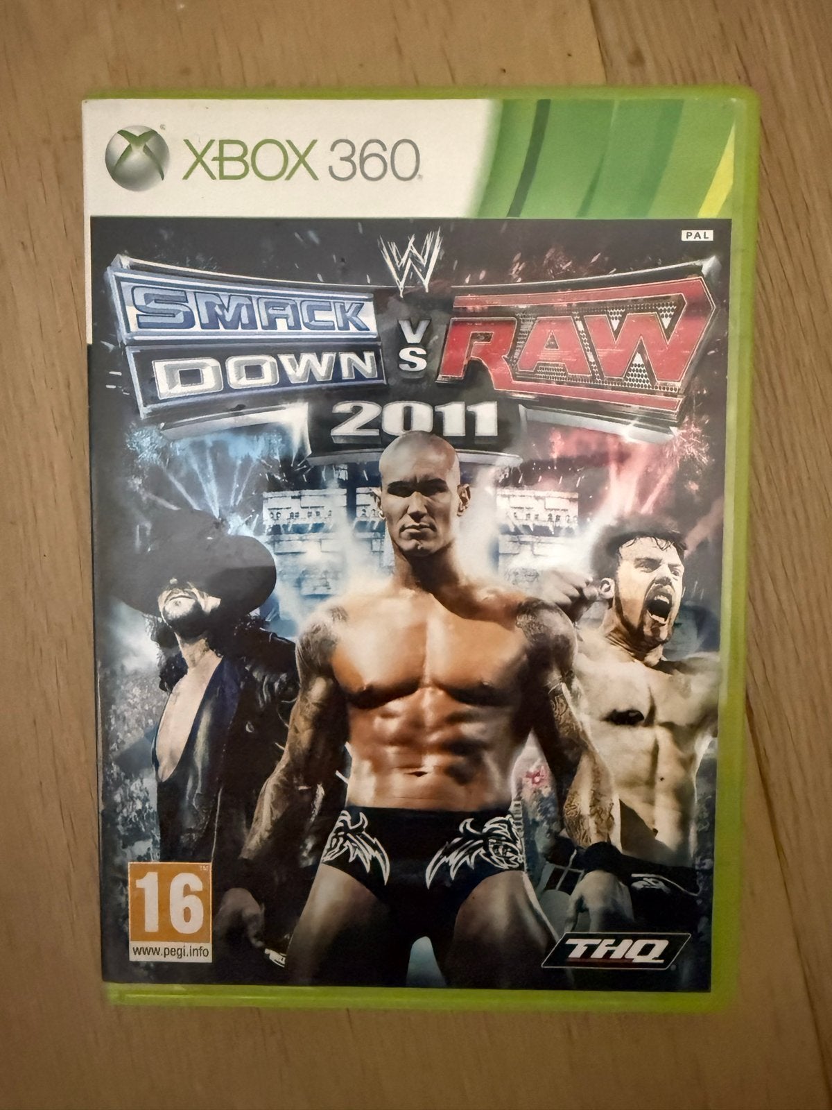WWE Smackdown vs Raw 2011 Xbox 360 - Randy Orton, Undertaker, Online, Gebruikt, Vechten, 2 spelers