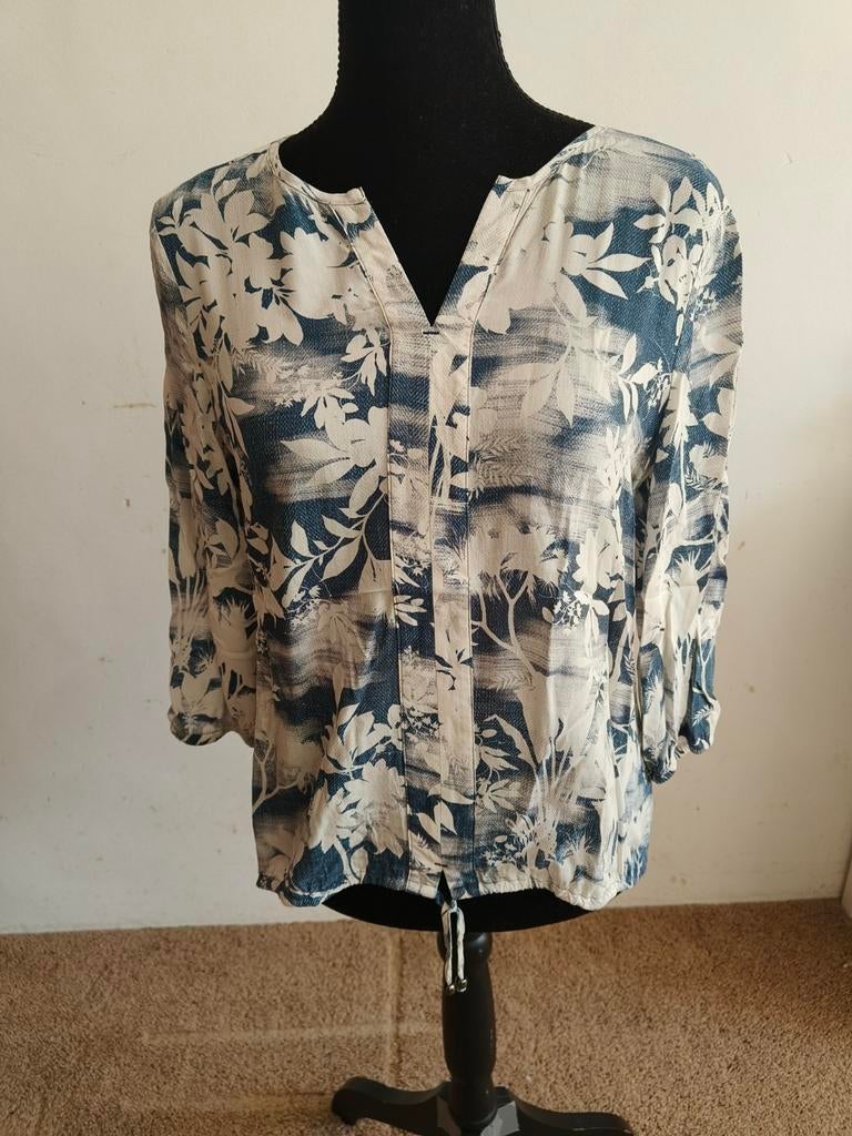 Le Comte blouse bloemenprint wit/blauw, maat 40., Maat 38/40 (M), Wit, Nieuw, Ophalen of Verzenden