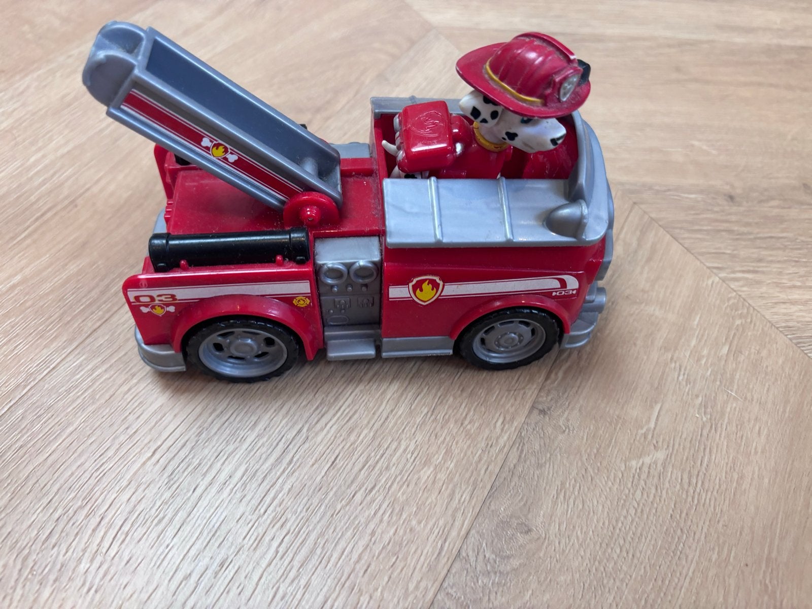 Paw Patrol - brandweerwagen met Marshall figuur, Ophalen of Verzenden, Gebruikt