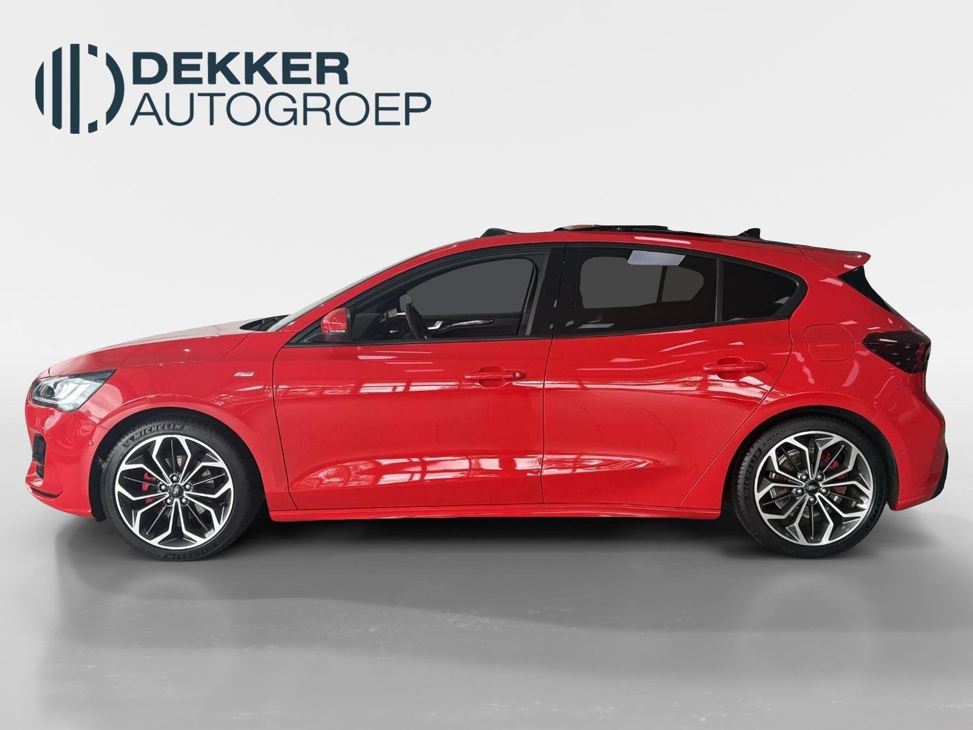 Ford Focus 1.0 EcoBoost Hybrid 125 pk ST Line X Panoramadak, Auto's, Ford, Gebruikt, Euro 6, Bedrijf, Handgeschakeld