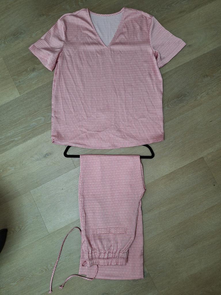 Mooie kwaliteits set, roze met patroon, Kleding | Dames, Huispakken, Ophalen of Verzenden