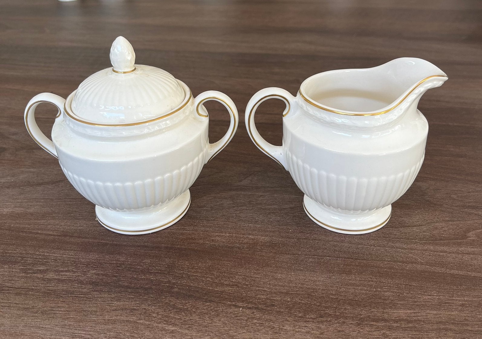 Wedgwood Jubilee suikerpot & melkkannetje, Ophalen of Verzenden