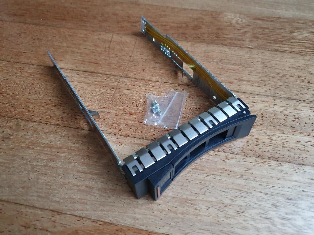 Lenovo / IBM lege tray slee voor 3,5 inch HDD harde schijf, Computers en Software, Harde schijven, Nieuw, Server, Intern, Overige aansluitingen