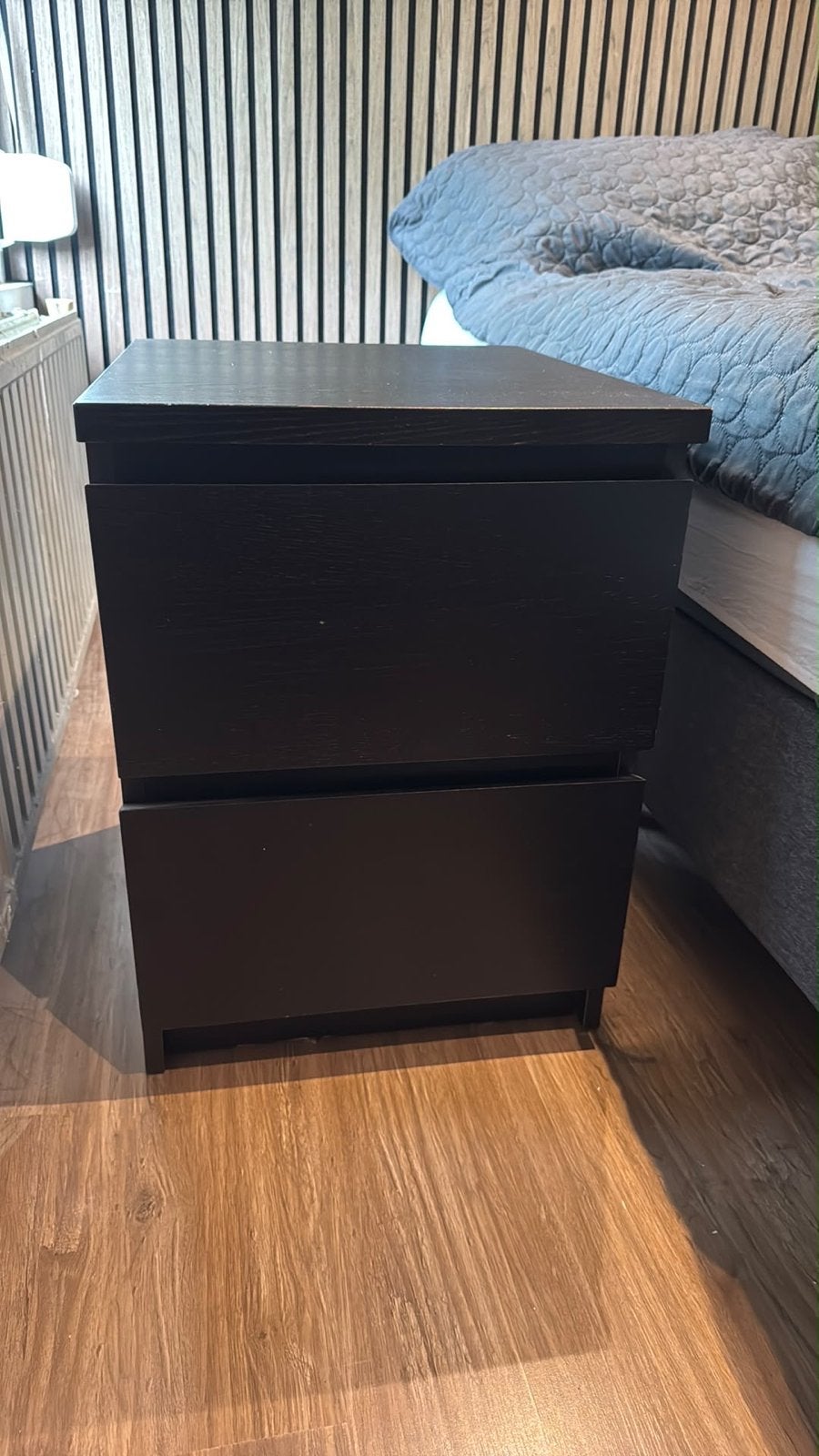 IKEA Nachtkastje met 2 lades - Donkerbruin/Zwart 2 stuks, Huis en Inrichting, Ophalen, Gebruikt, Minder dan 45 cm, Minder dan 55 cm