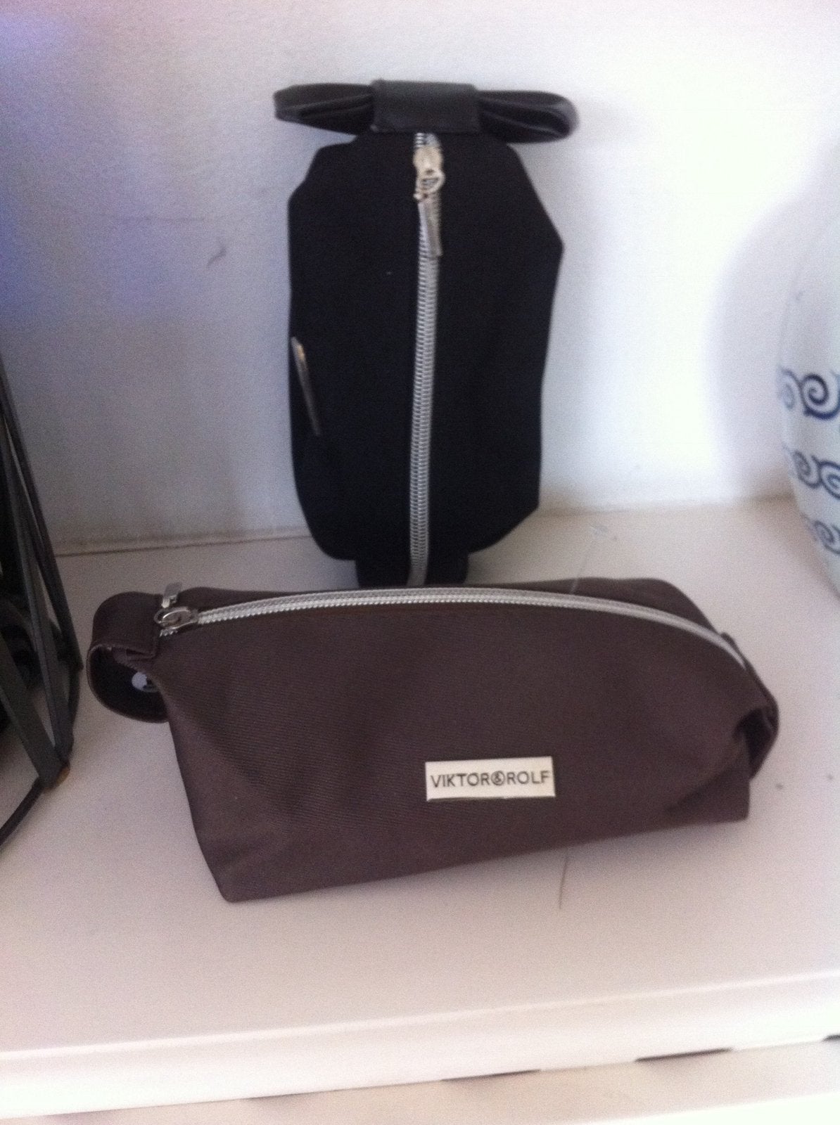 VICTOR&ROLF bruine toilettas nieuw maat 22 bij 13 cm, Ophalen of Verzenden, Nieuw