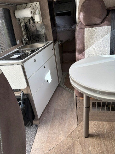Pössl roadcruiser 640 AUTOMAAT | 150 pk | Lengtebedden, Automaat, Buscamper of Camperbus, Ringverwarming, Fiat