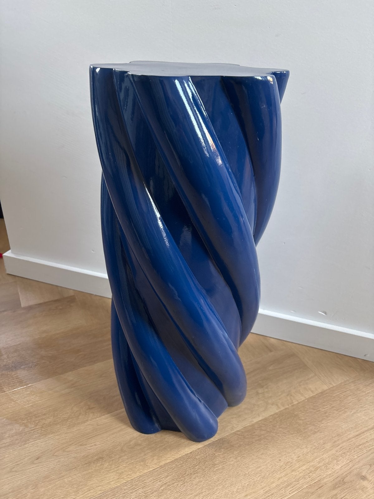 &Klevering blauwe marshmallow bijzettafel, Ophalen, Gebruikt, Modern, Blauw