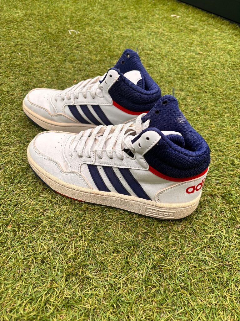 Adidas Hoops 3.0 Mid Classic Vintage Sneakers, Maat XS of kleiner, Schoenen, Ophalen of Verzenden, Zo goed als nieuw