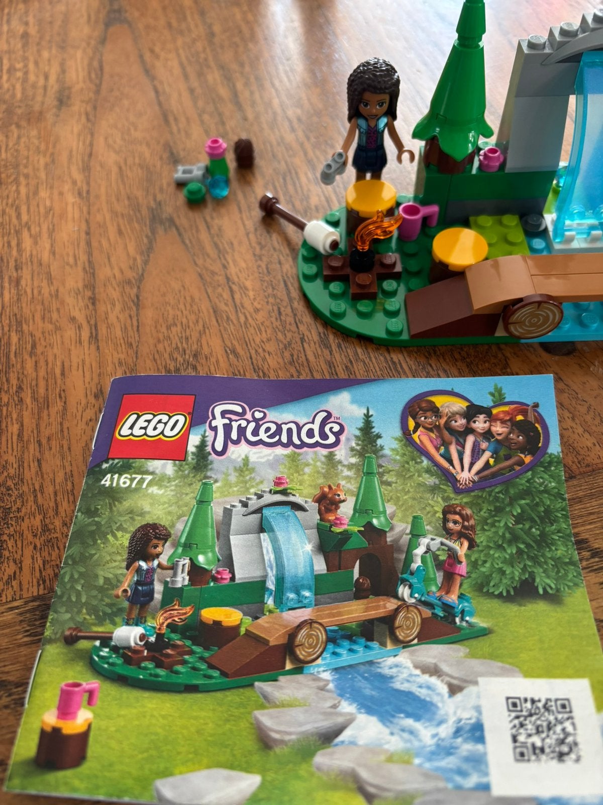 Lego Friends 41677 - Waterval in het bos Compleet, Lego, Friends, Ophalen of Verzenden, Zo goed als nieuw