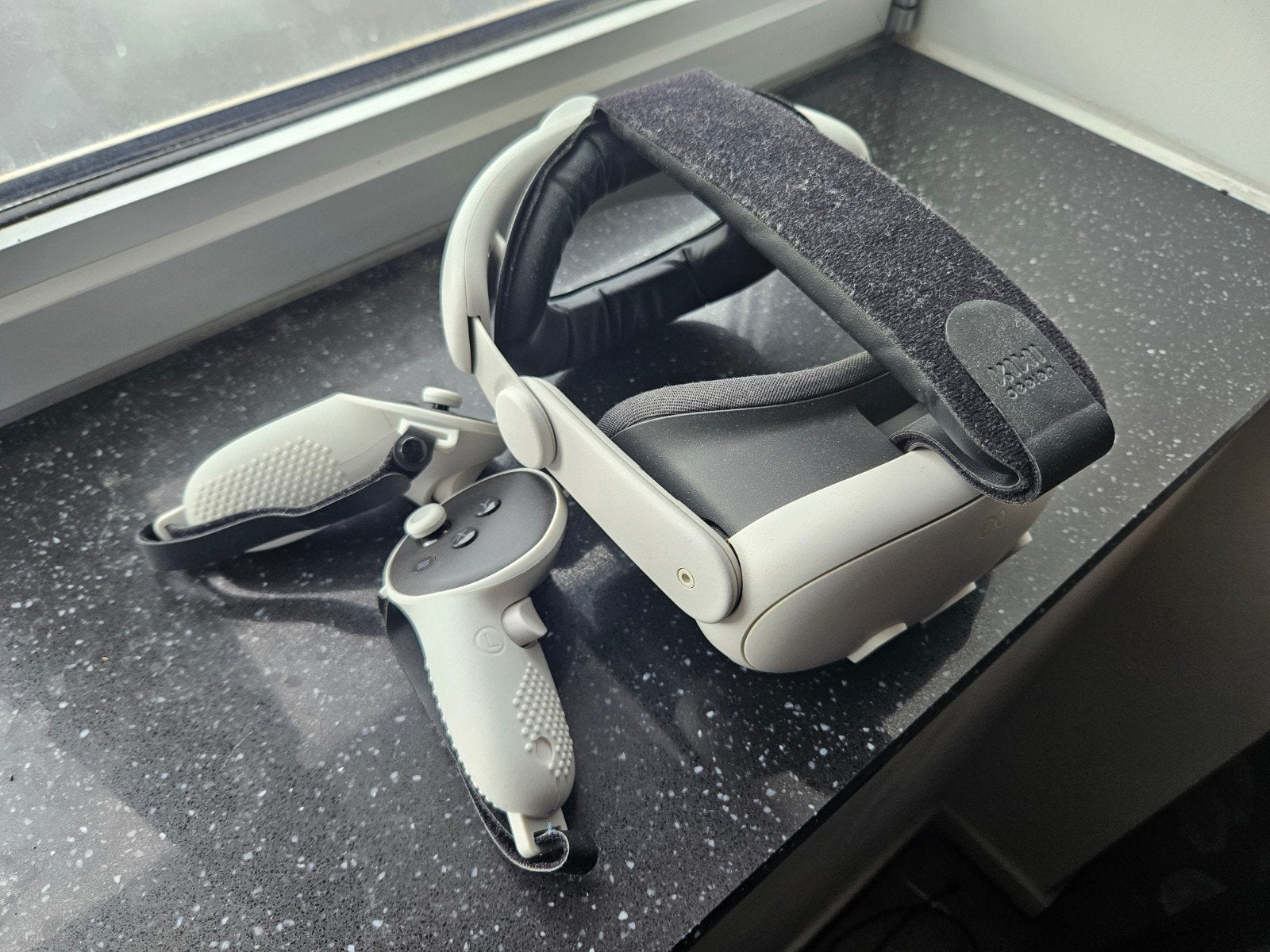 Meta Quest 3 128GB met Kiwi Elite Strap en accessoires, Spelcomputers en Games, Virtual Reality, Zo goed als nieuw, Overige platformen