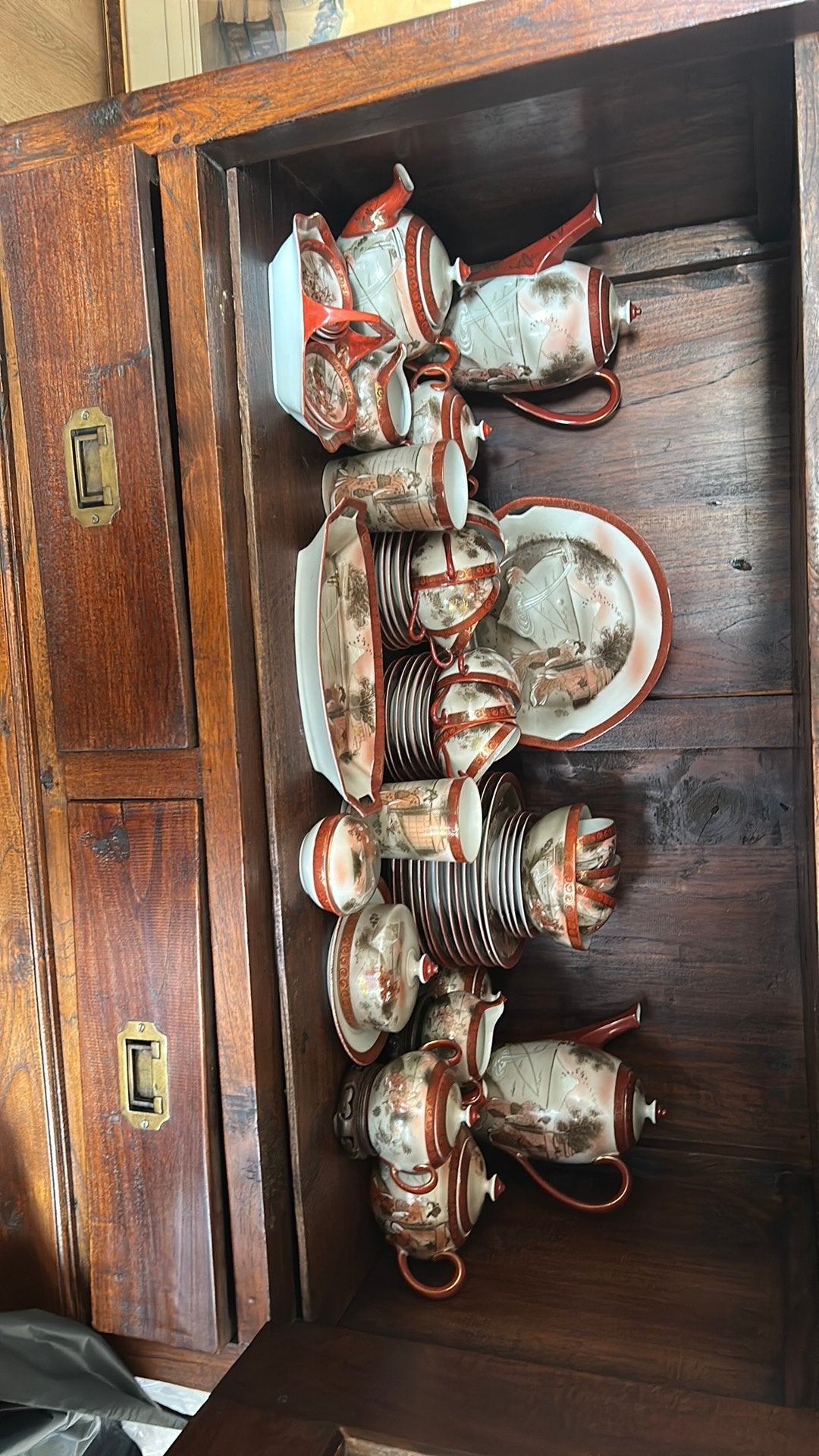 Japans servies, Ophalen
