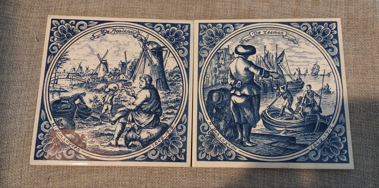 Twee Delfts Blauwe tegels - Jan Luyken Oud-Hollandse Ambacht, Ophalen of Verzenden