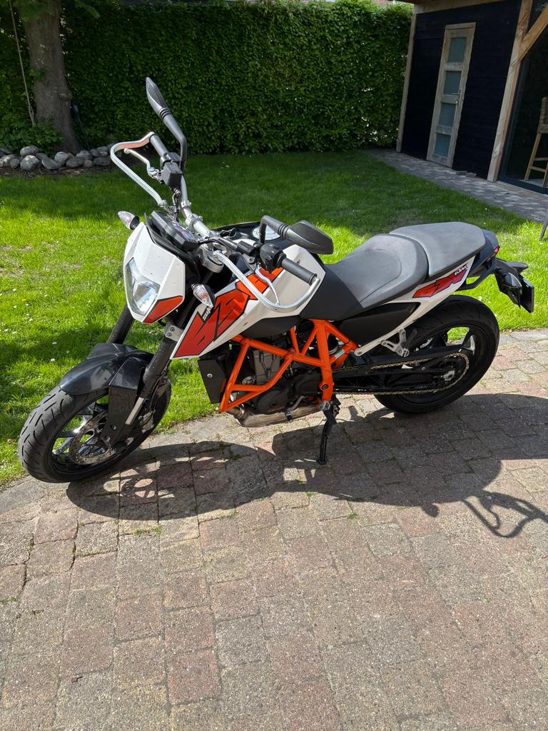 KTM 690 DUKE ABS 2015, 21700 km, A2 kenteken vol vermogen, Motoren, Motoren | KTM, Occasion, Particulier, Minimaal motorrijbewijs A2