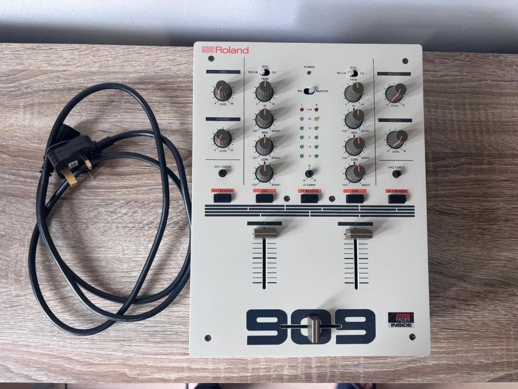 Roland DJ-99 2-Channel DJ Mixer, Limited Edition, NM, Dj