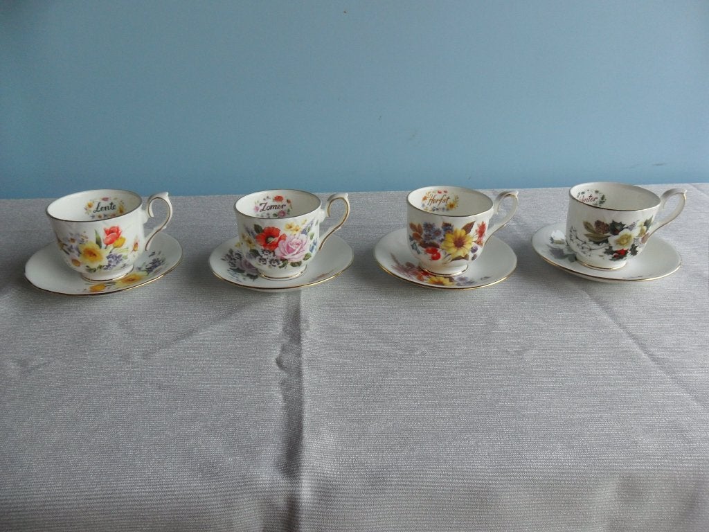 Fine Bone China jaargetijden (4), Verzamelen, Porselein, Kristal en Bestek, Ophalen of Verzenden, Zo goed als nieuw, Porselein