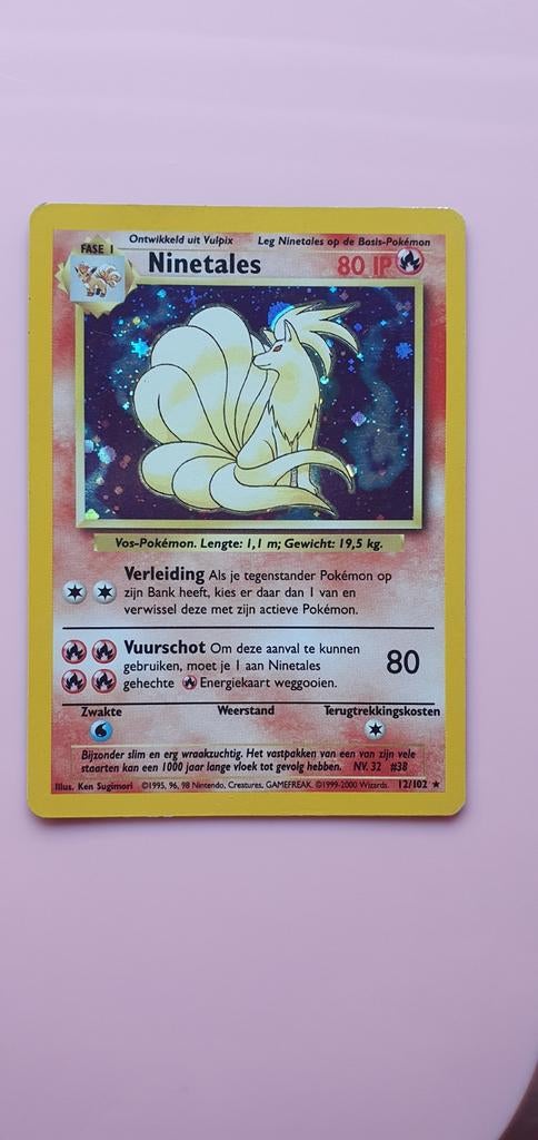 Ninetales 12/102 holo pokemon kaart, Hobby en Vrije tijd, Verzamelkaartspellen | Pokémon, Ophalen of Verzenden, Zo goed als nieuw
