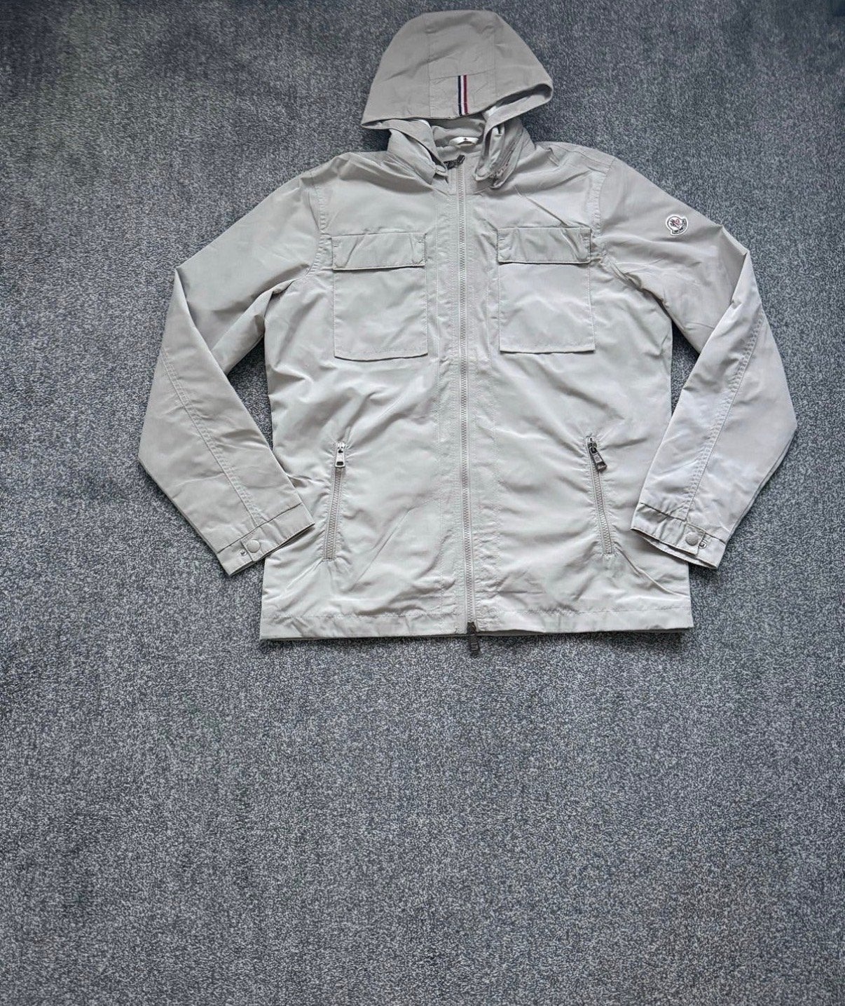 Moncler Grenoble Vest Maat M Nieuw, Ophalen of Verzenden, Nieuw, Maat 48/50 (M), Beige