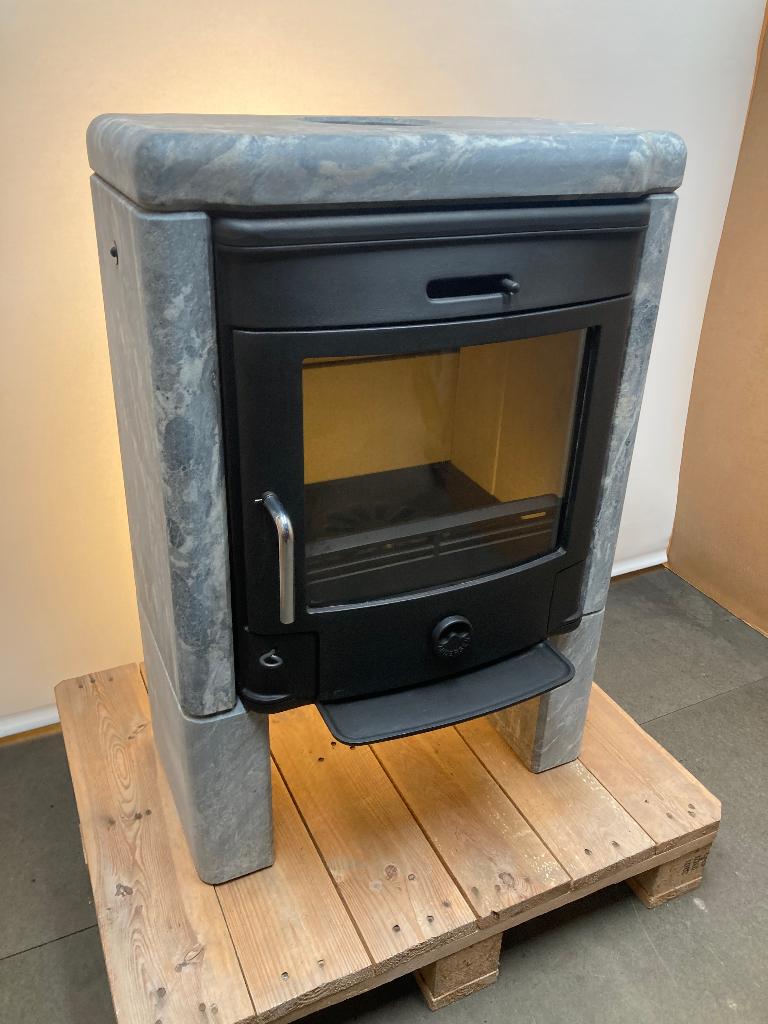 Zeer compacte zware Speksteenkachel 6-8kW in TOP STAAT, Huis en Inrichting, Kachels, Ophalen, Gebruikt, Houtkachel, Vrijstaand