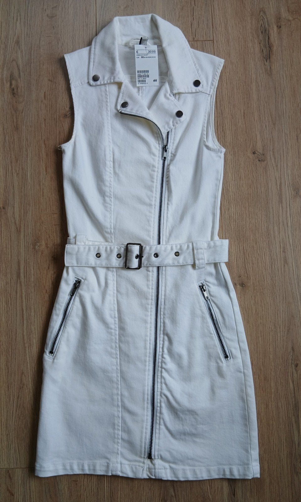 Wit spijkerjurkje met ritsen en riem - H&M, Kinderen en Baby's, Kinderkleding | Maat 176, Meisje, H&M, Nieuw, Ophalen of Verzenden