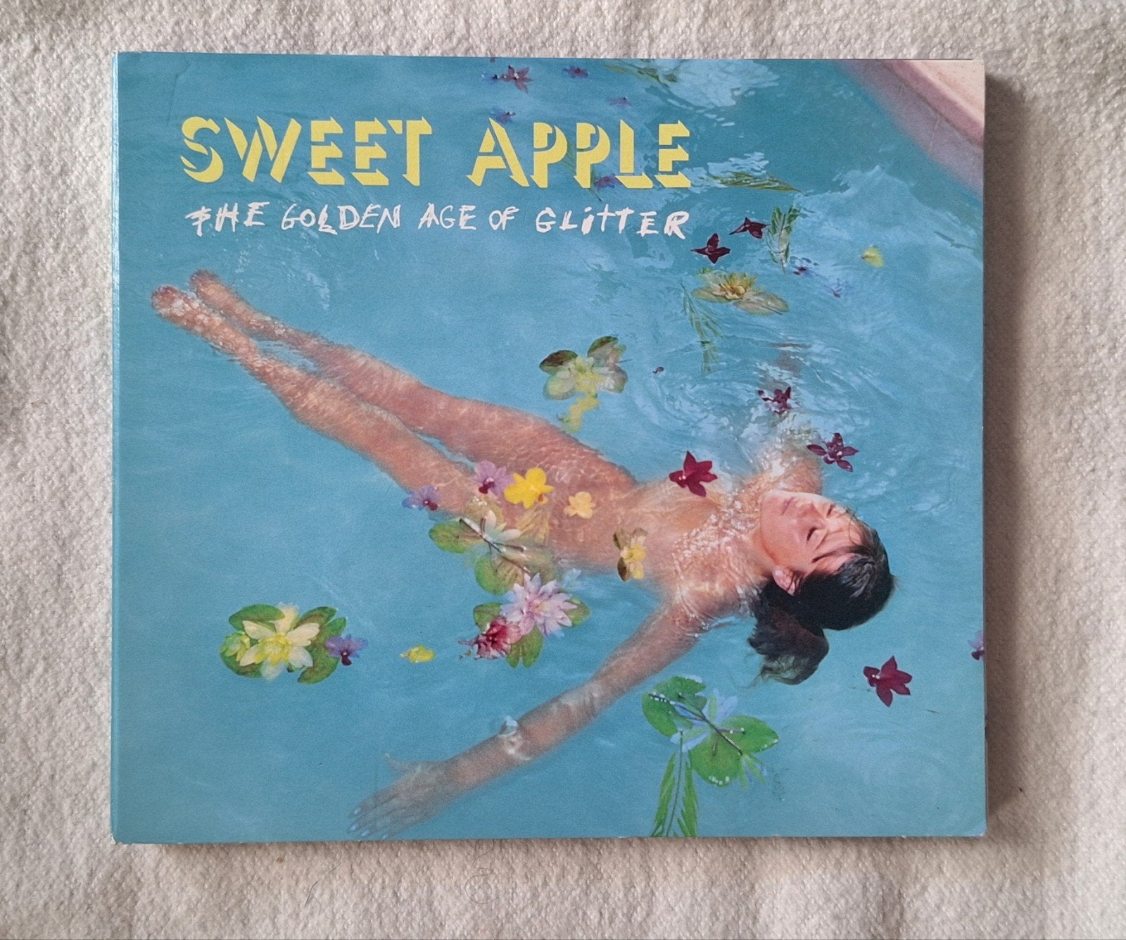 Sweet Apple - The Golden Age of Glitter ( TPE-160-2 ), Cd's en Dvd's, Cd's | Rock, Digipak, Ophalen of Verzenden, Indie Rock, Album