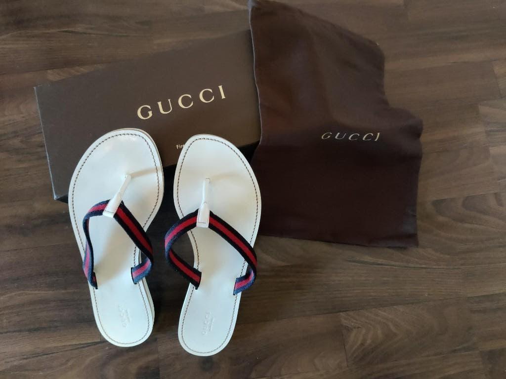 Gucci teenslippers wit maat 39,5 met originele doos   NIEUW, Slippers, Wit, Nieuw, Ophalen of Verzenden