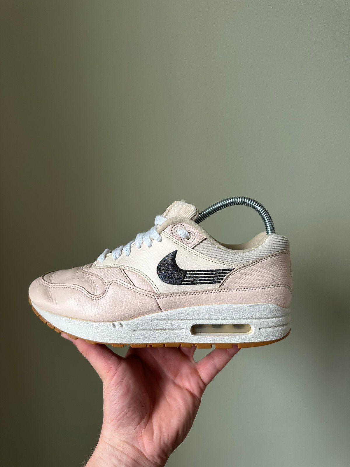 Nike Air Max 1 Guave Ice Gum / 40,5, Kleding | Heren, Overige kleuren, Ophalen of Verzenden, Sneakers of Gympen, Zo goed als nieuw