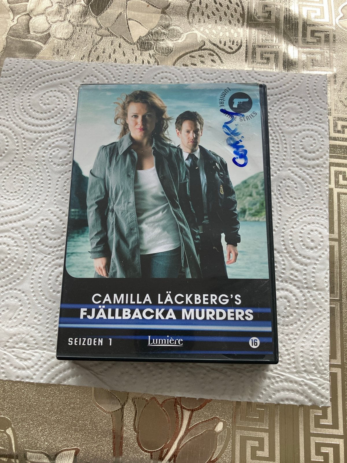 Camilla Läckberg's Fjällbacka Murders - Seizoen 1 DVD, Cd's en Dvd's, Vanaf 16 jaar, Nederlands, Ophalen of Verzenden, Zo goed als nieuw