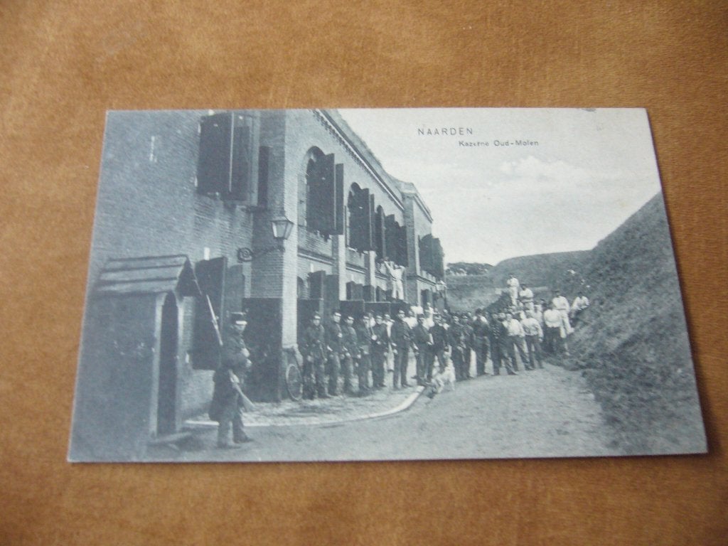 NAARDEN  =  KAZERNE OUD MOLEN   BRIEFKAART  1908, Ophalen of Verzenden, Voor 1920, Gelopen, Noord-Holland