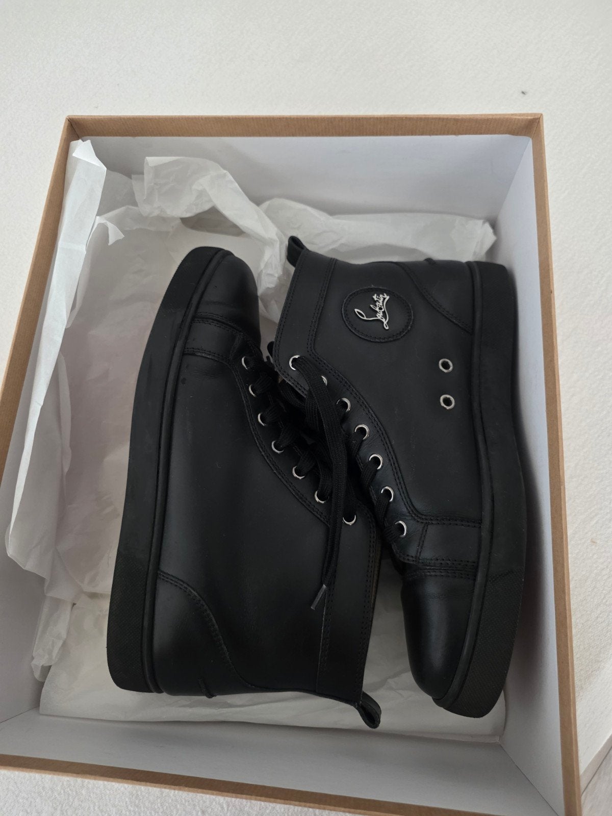 Christian Louboutin Louis Flat Calf Zwart Maat 40,5, Kleding | Heren, Christian Louboutin, Zwart, Ophalen of Verzenden, Sneakers of Gympen