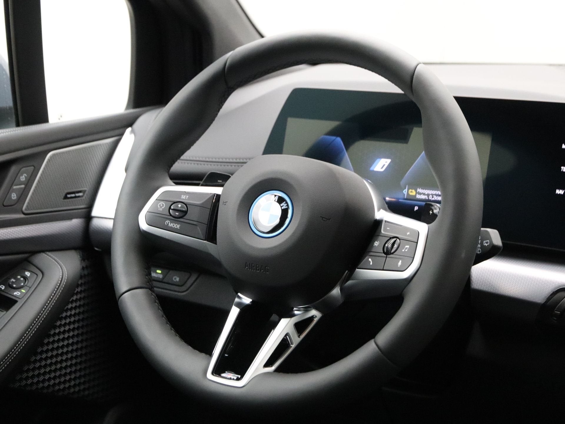BMW 2 Serie 225e Active Tourer xDrive (bj 2026, automaat), Auto's, Automaat, 1800 kg, Zwart, 38 km/l
