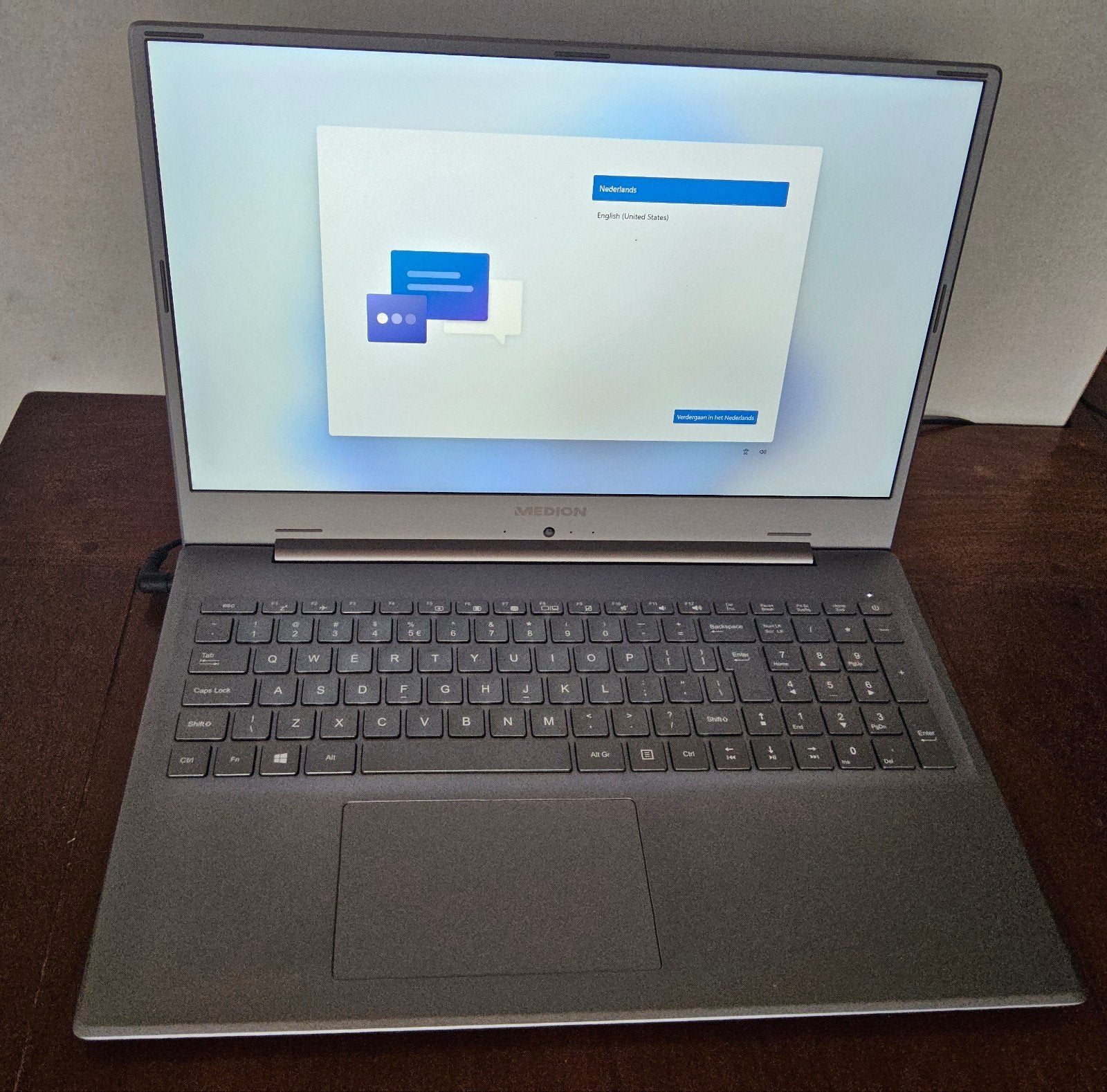 Medion 17 inch laptop, Qwerty, 8 GB, Minder dan 2 Ghz, Medion