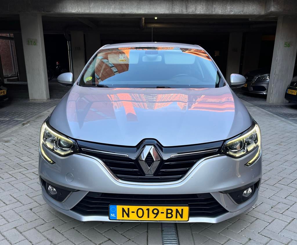 Renault Mégane 1.5 DCI 81KW 2018 Grijs, Auto's, Voorwielaandrijving, 4 cilinders, 1650 kg, Particulier