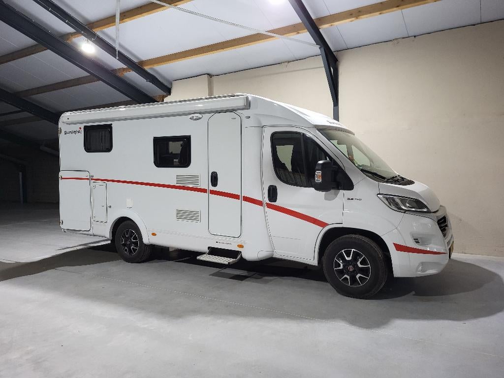 Camper Sunlight V66 Automaat 2021 APK tot mrt 27, Caravans en Kamperen, Automaat, Sunlight, Tot en met 2, Diesel