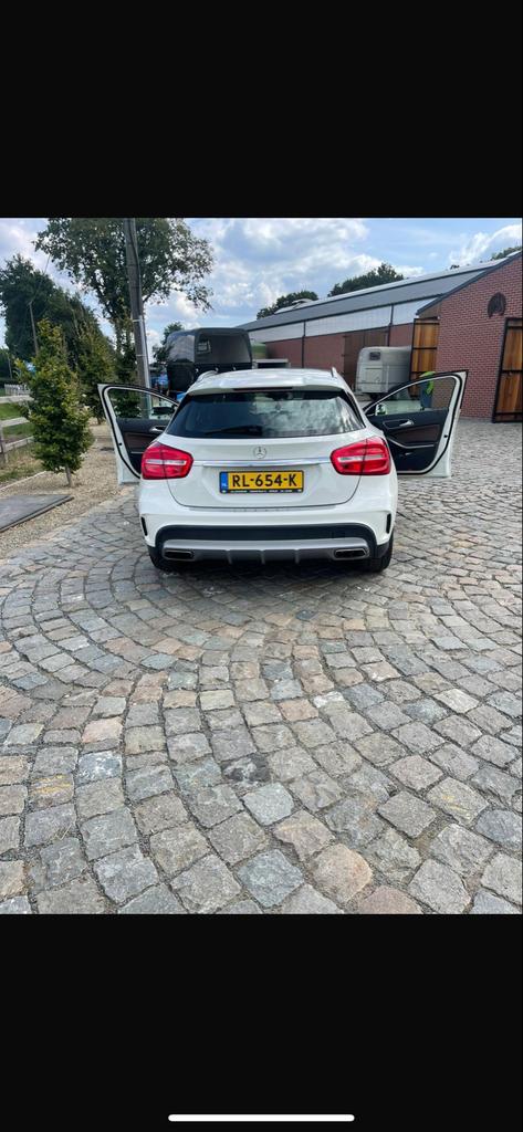 Mercedes-Benz GLA 45 AMG 2.0 265KW 4MATIC 2015 Wit, Auto's, Mercedes-Benz, Automaat, 4 cilinders, Wit, Vierwielaandrijving