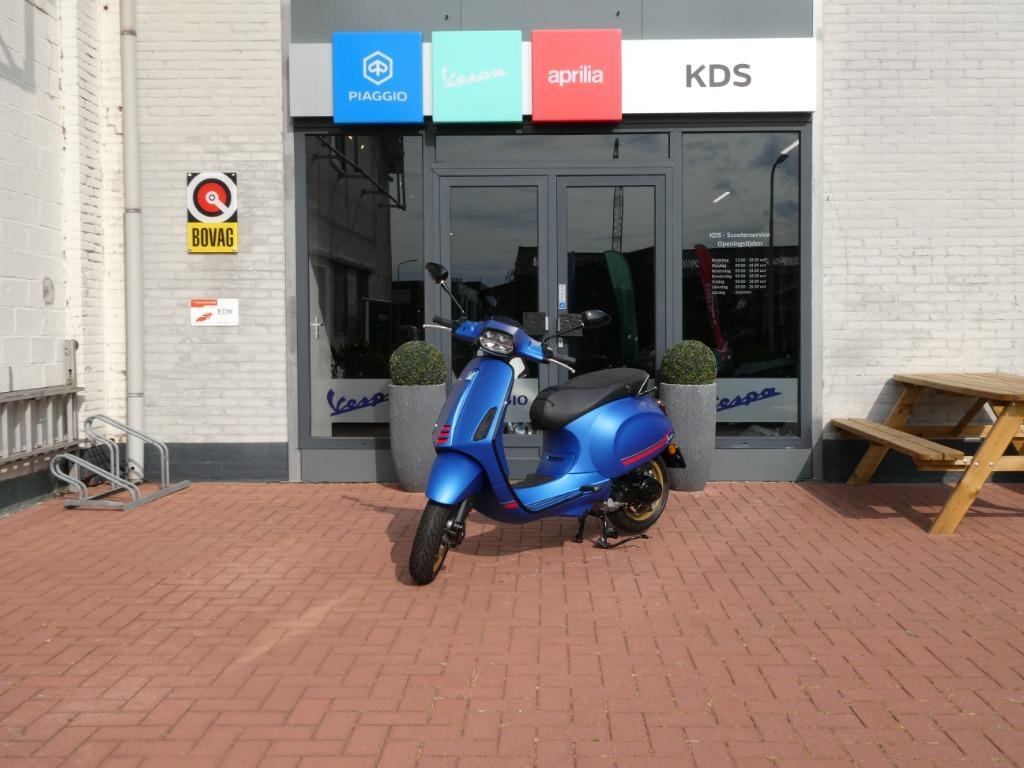 Vespa Sprint Sport Special 45km (brom) Iget E5 KORTING!, Fietsen en Brommers, Scooters | Vespa, Ophalen, Piaggio & C. SpA, Overige modellen